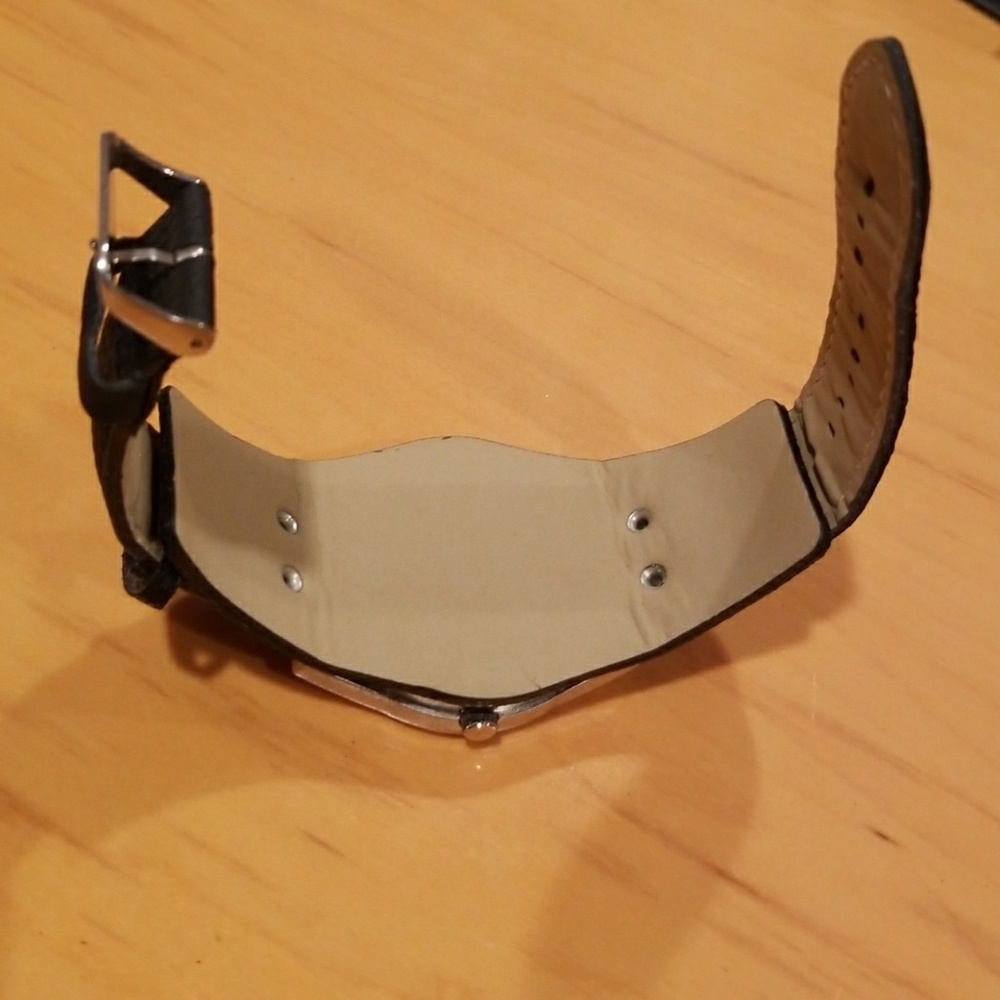 Watch - Picture 4 of 4